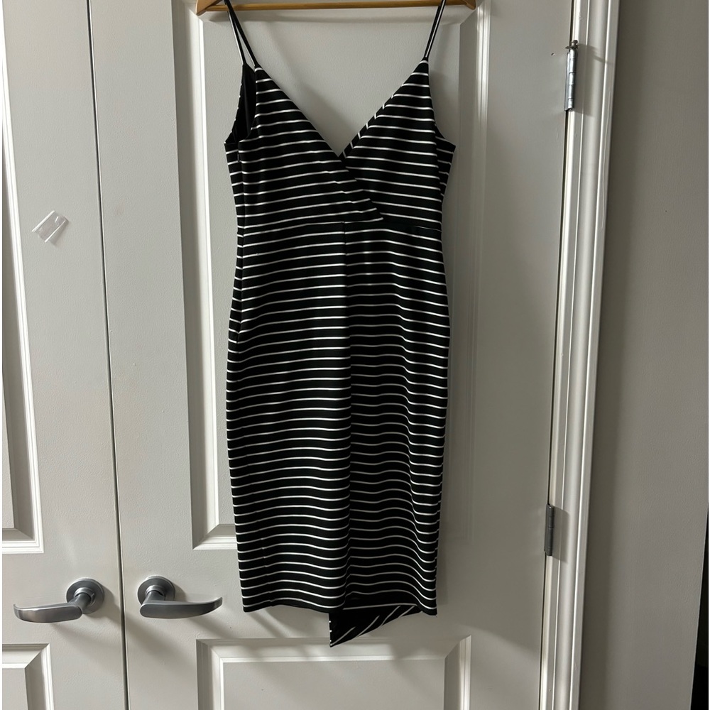 After Dark dress greyand white condition new